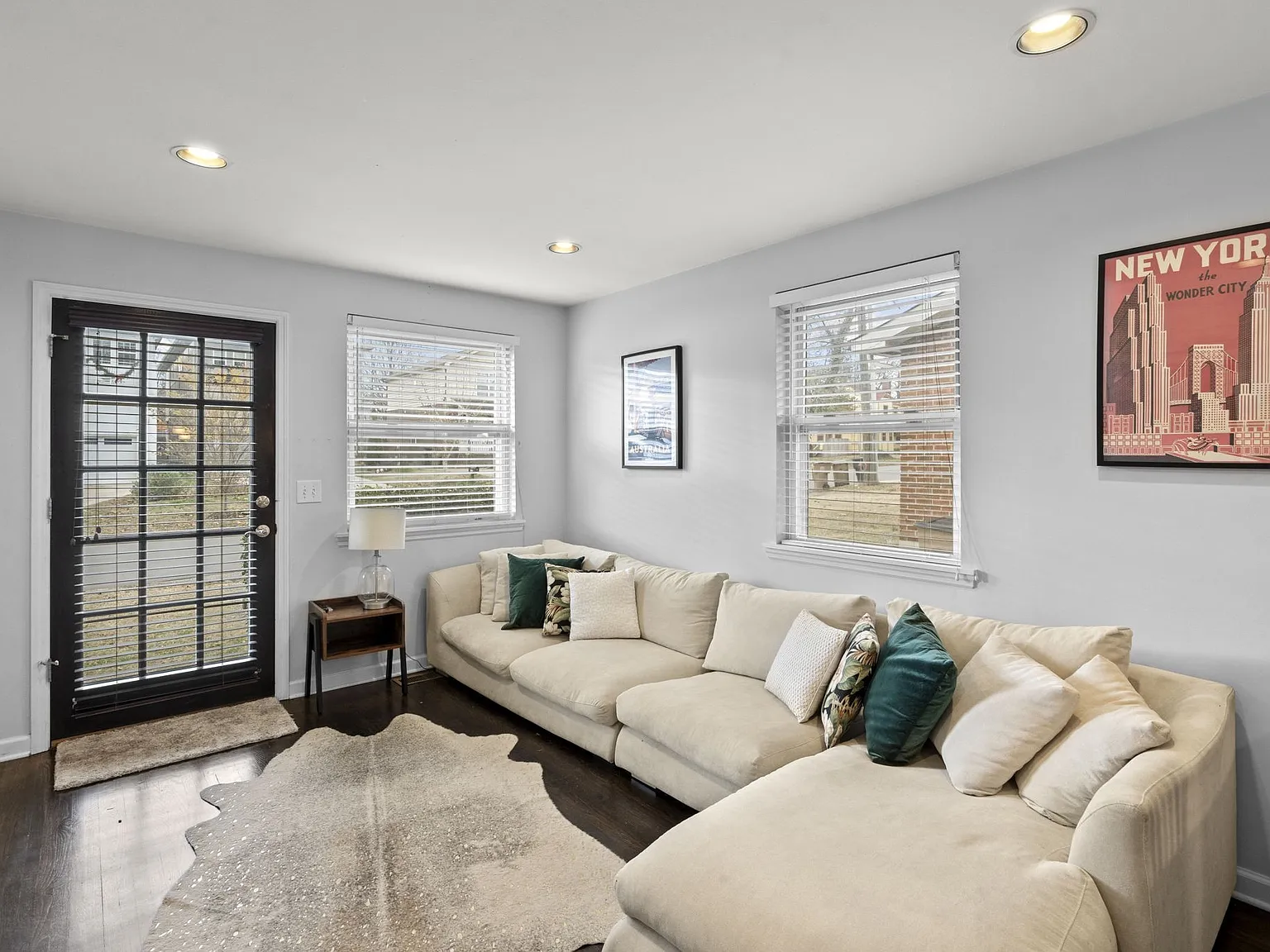 2 bed, 1.5 bath, 800 sqft, $2,400 — Photo 4