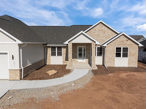 4th image of 266 E Sweetwater Way