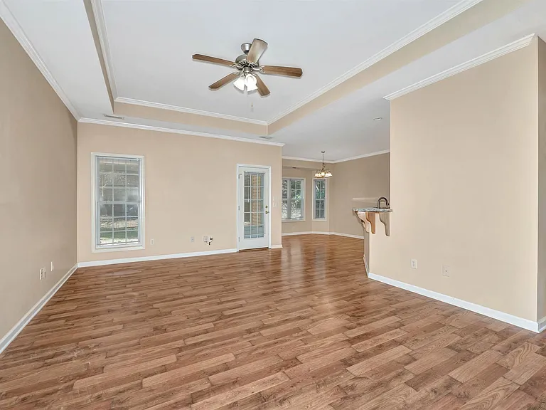 109 Dupont Cir — Photo 16