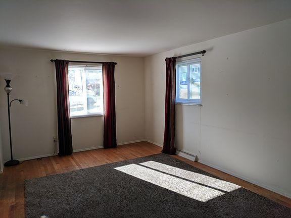 4th image of 19 Cree Dr