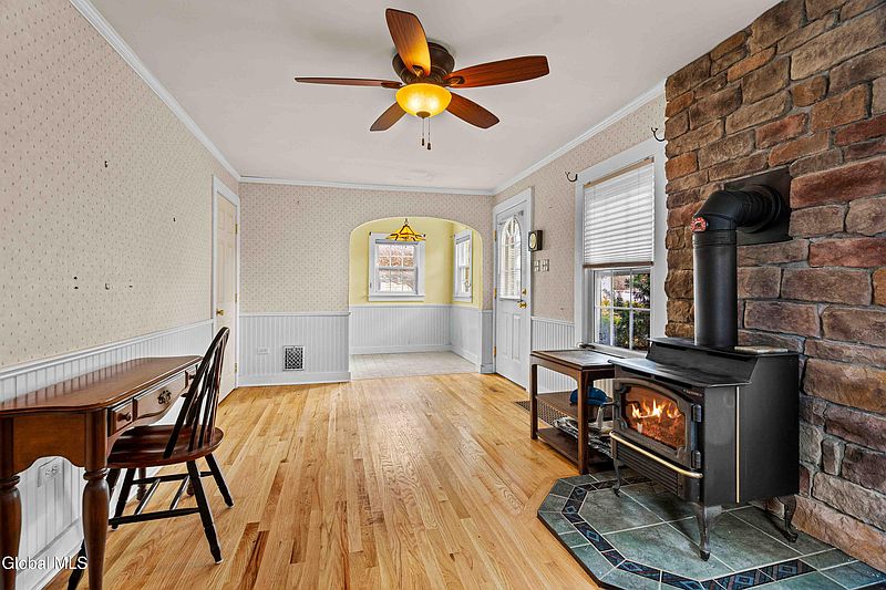 3rd image of 35 Coleman Avenue
