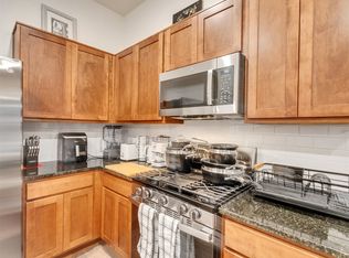 422 Magnolia Ln #422, Clute, TX 77531