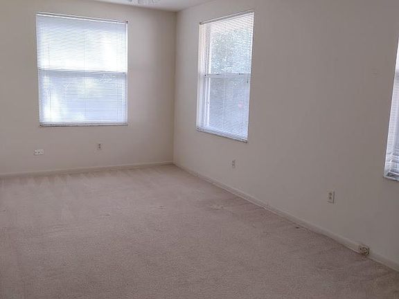 3rd image of 156 Janelle Ln