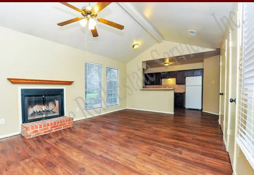 Building Photo - 503 W Ridge Dr