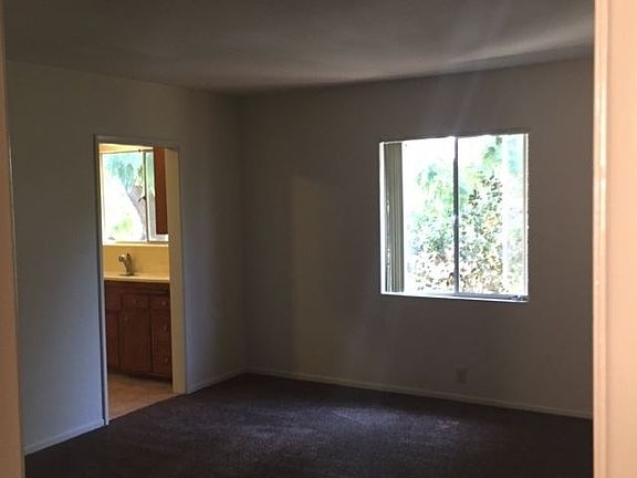 5th image of 731 E 46th St APT 10
