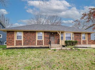 3608 NW Blue Jacket Dr, Lees Summit, MO 64064