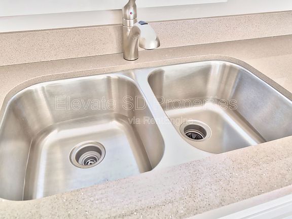 4th image of 290 2nd Ave APT 6