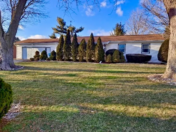 704 W 8th St, Milledgeville, IL 61051