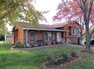 2901 Hameln Dr, Saint Charles, MO