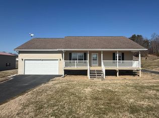 2008 Bessie Slaton Rd, Dandridge, TN 37725