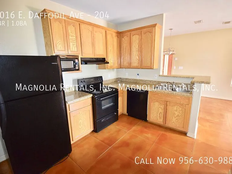1016 E Daffodil Ave #204 — Photo 4