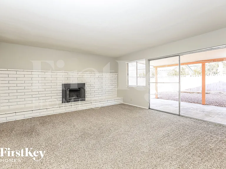 3775 Duneville St — Photo 7