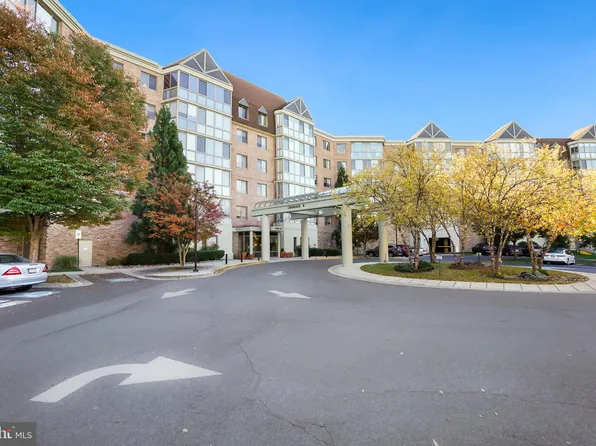 2901 S Leisure World Blvd Unit 139, Silver Spring, MD 20906