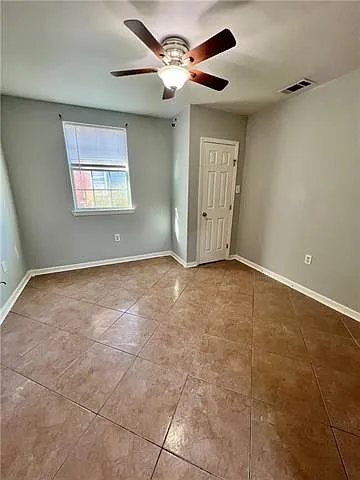 3148 N Prieur St — Photo 5
