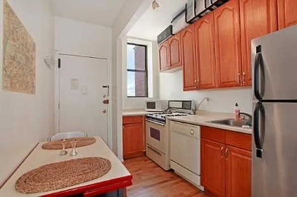 Sold by Corcoran | media 23
