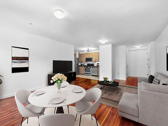2nd image of 313 W 119th St #4THN