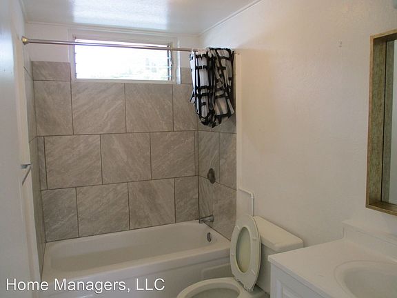 4th image of 379 N Market St APT 5