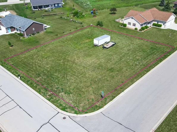 N Friendship Way #17, Hilbert, WI 54129