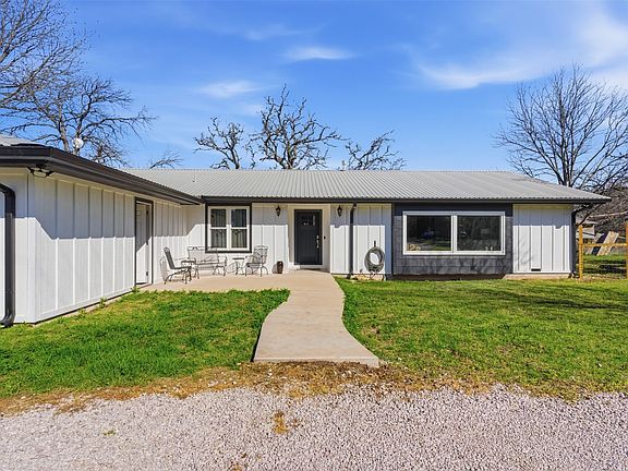 2nd image of 1272 County Road 2102