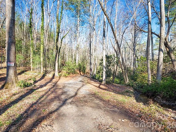 3rd image of 101 Laurel Loop