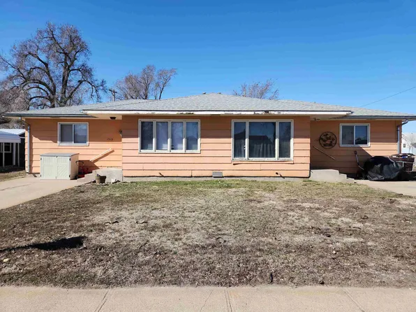 1519-1521 Meridian Ave, Cozad, NE 69130