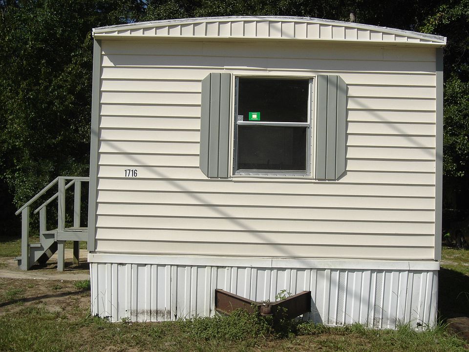 1st image of 1716 Sandown Ln