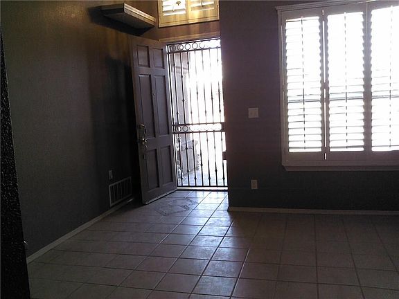 3rd image of 11800 Deer Grass Cir