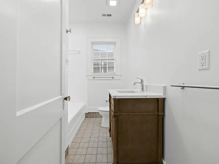 2112 Crescent Ave #4 — Photo 2