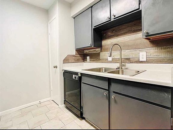 5th image of 10211 Sugar Branch Dr APT 353