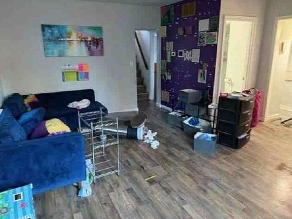 Additional Living Room