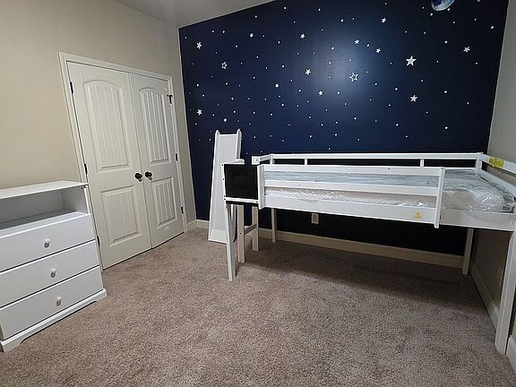 5th image of 474 Jennifer Ln