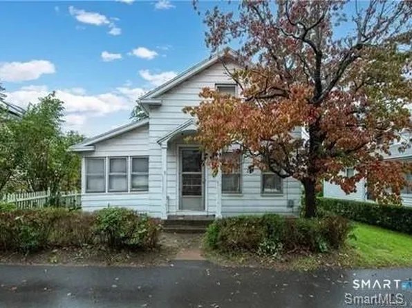 5 Hillside Ct, Middletown, CT 06457