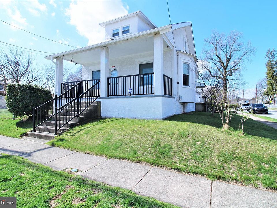 1st image of 500 4th Ave