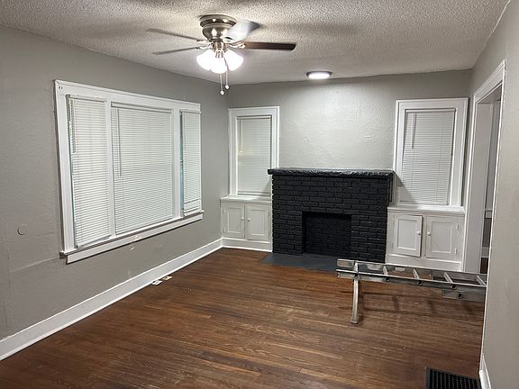 3rd image of 5531 Woodland Ave