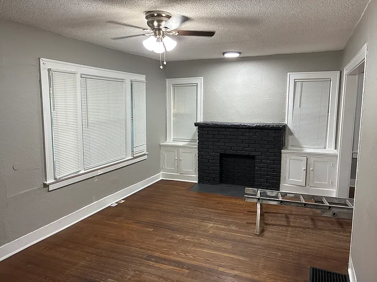5531 Woodland Ave — Photo 3
