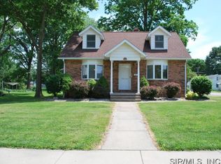 210 N Walnut St, Breese, IL 62230