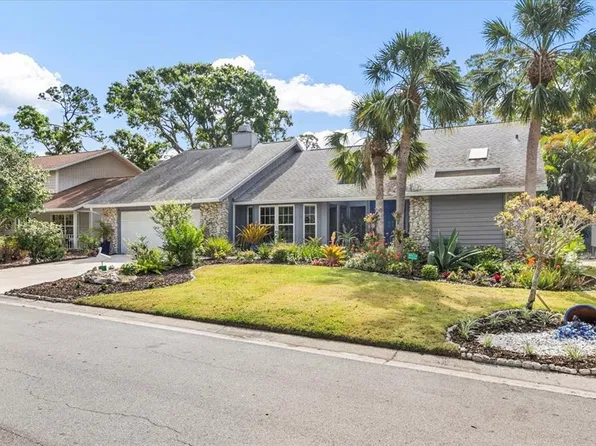 811 HAMMOCKWOOD COURT, SARASOTA, FL 34232