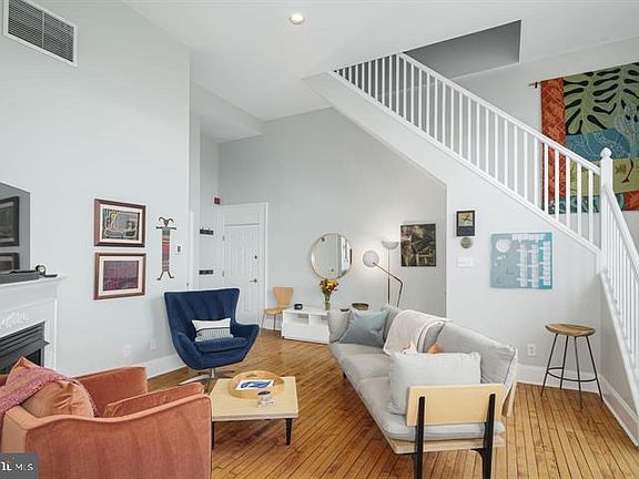 4th image of 246 Fitzwater St Unit 12
