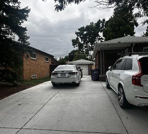 Driveway/Front of home