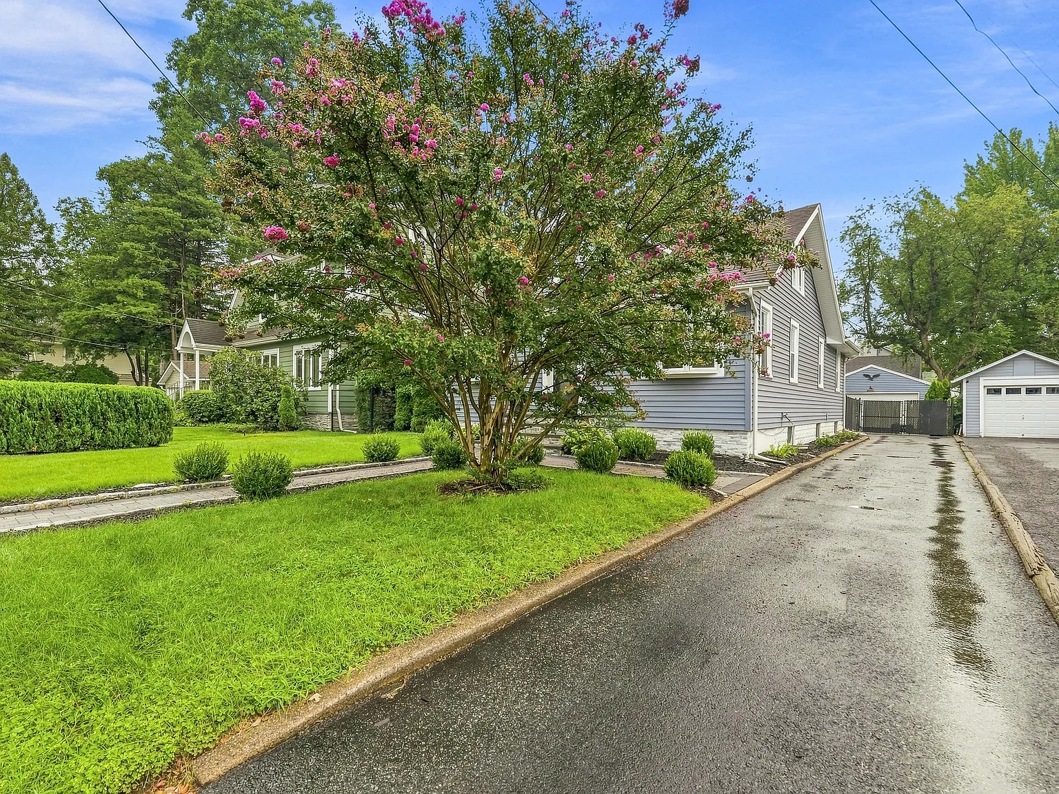 3 bed, 1232 sqft, $4,999 — Photo 3