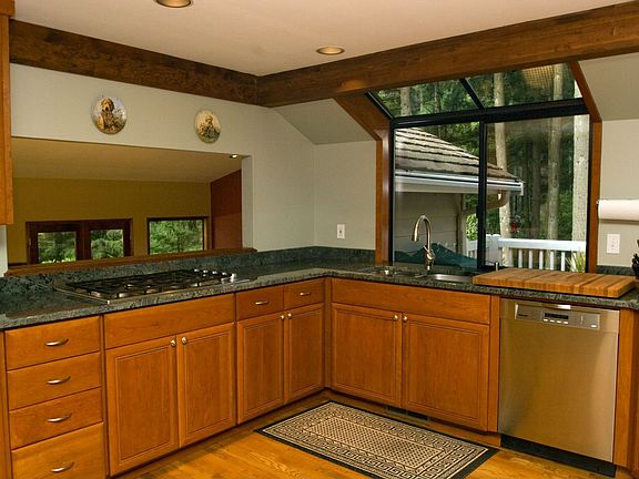 3rd image of 5015 133rd Ave NE