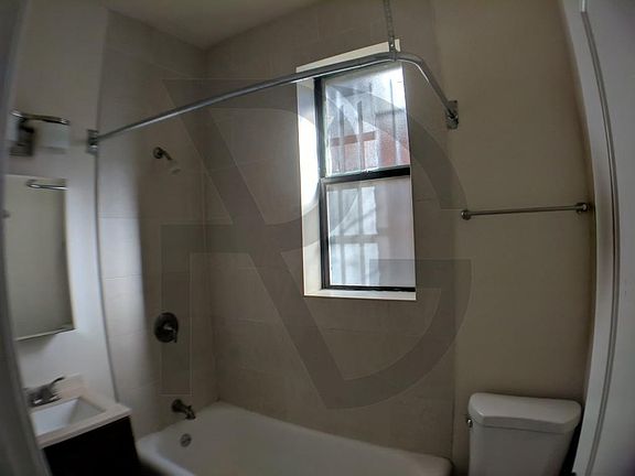 5th image of 4614 N Paulina St #4614106