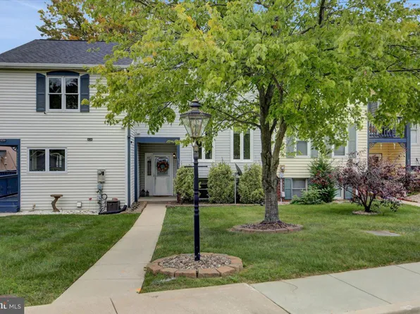 630 Knightsbridge Dr, Hagerstown, MD 21740