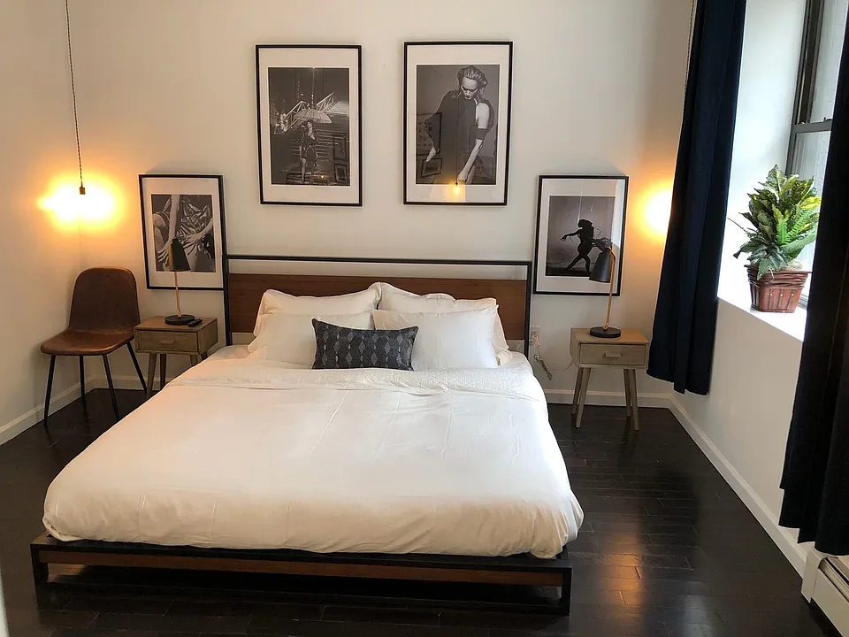 52 W 28th St #1