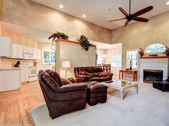 4th image of 2591 Talltimber Ct SE