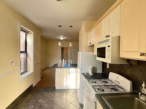 3rd image of 424 E 162nd St APT 2W