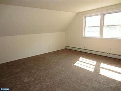 5th image of 46 Bloomfield Ln