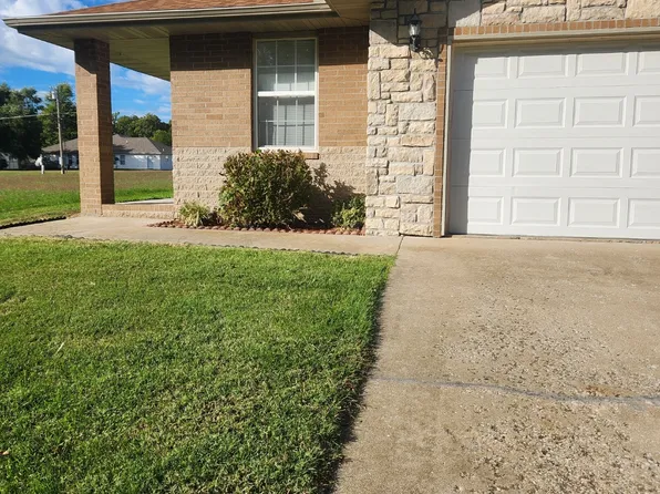 1284 McVey St, Mount Vernon, MO 65712