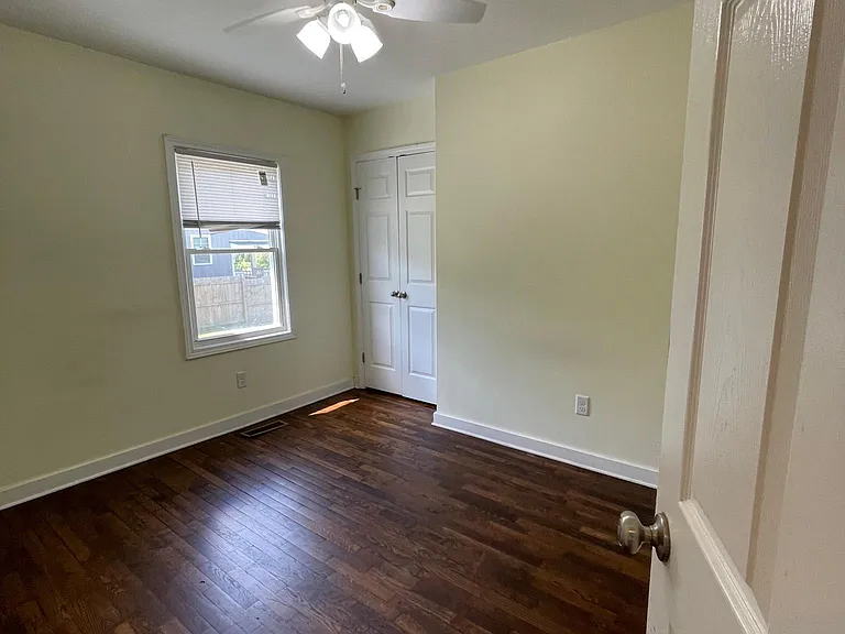 24 Mercer Ave — Photo 6
