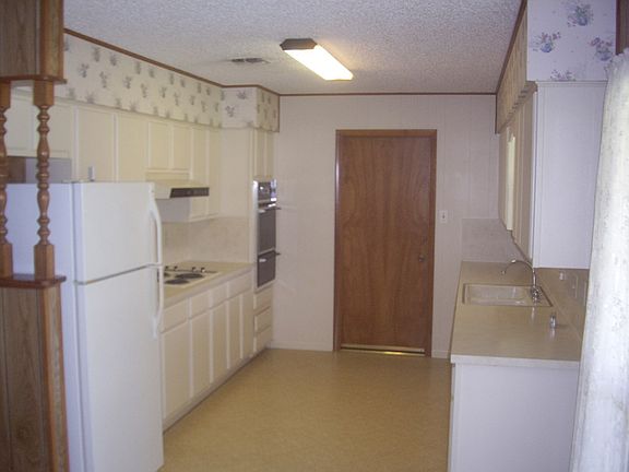 4th image of 1019 Avenue B